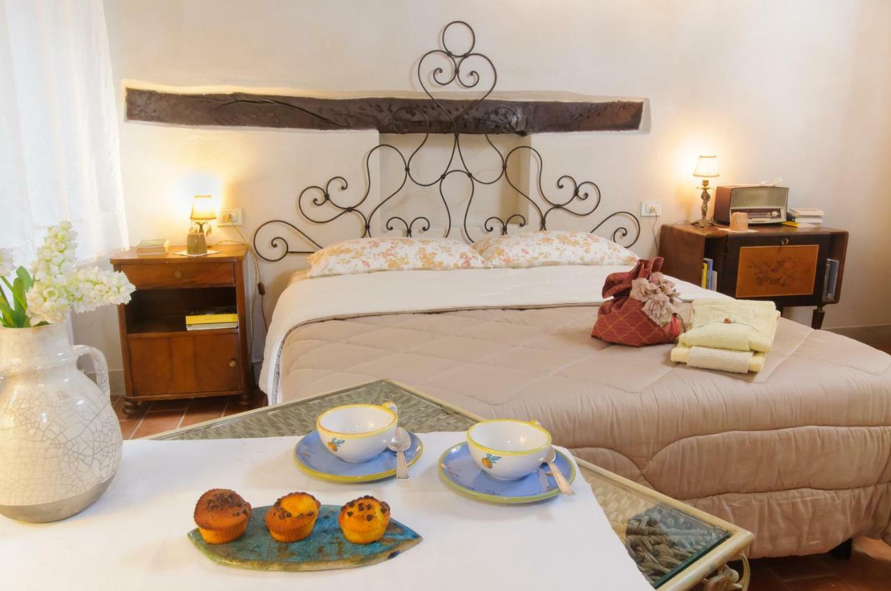 Pomarancio BnB Bed and Breakfast Saludecio Exterior foto